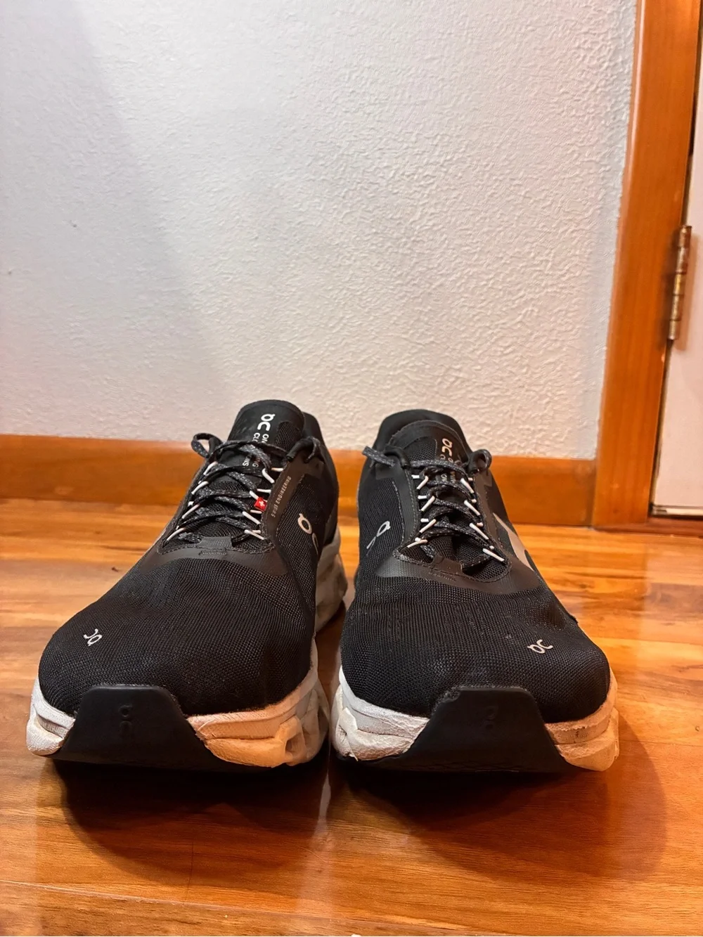 On Cloud Men’s Cloudmonster Athletic Running Shoe Black/White- size 13
